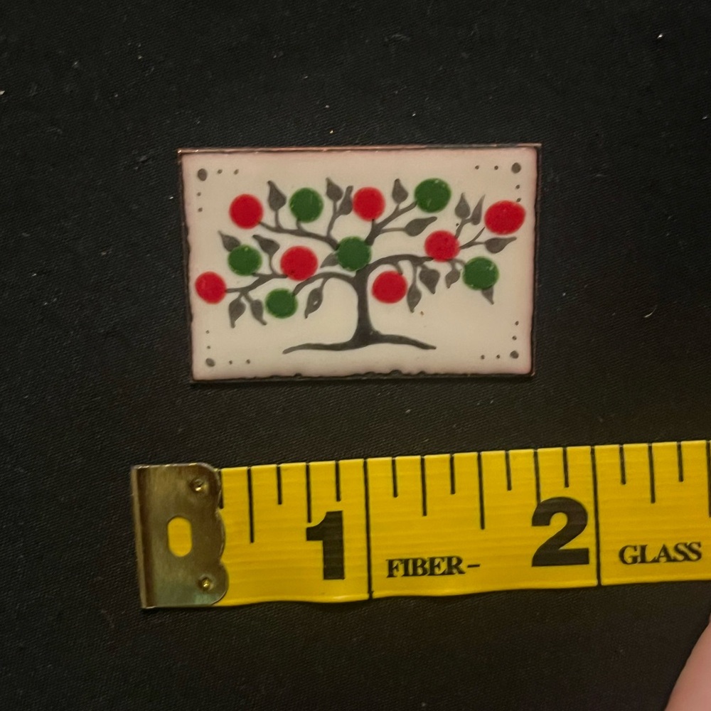 Vintage Ceramic Tree Design Enamel Pin - Picture 5 of 5